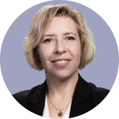 Dr. Anna Becker